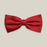 Red pre-tied bow tie with a finely textured woven silk finish
